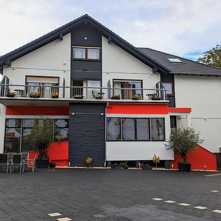 Hotel Ari Kaiserslautern Bagian luar foto