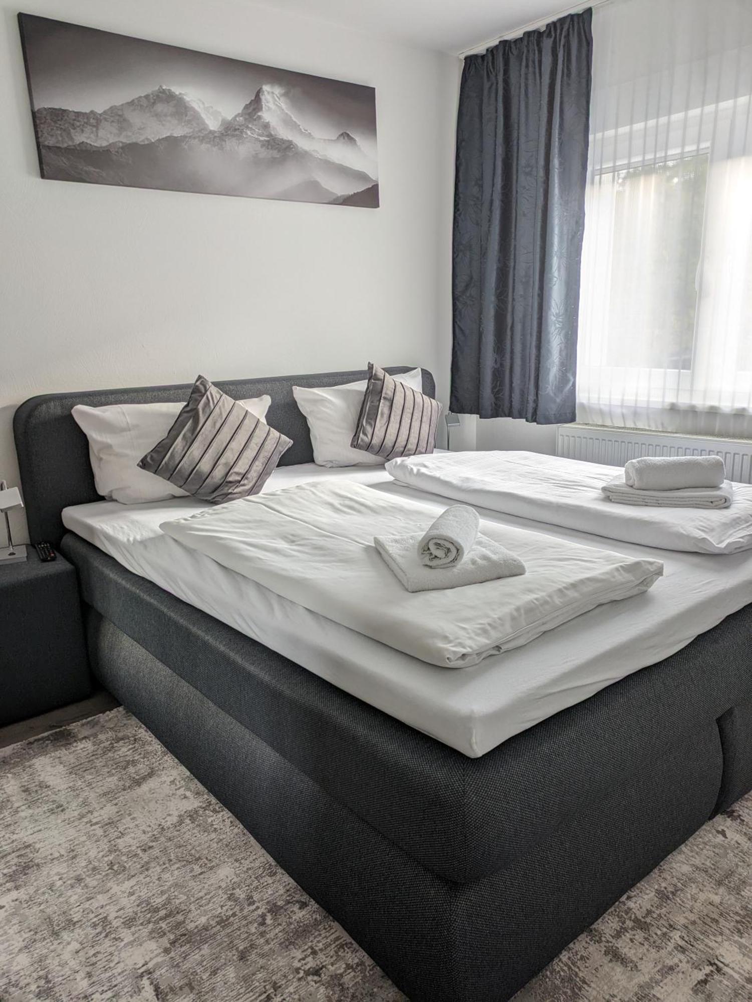 Hotel Ari Kaiserslautern Bagian luar foto