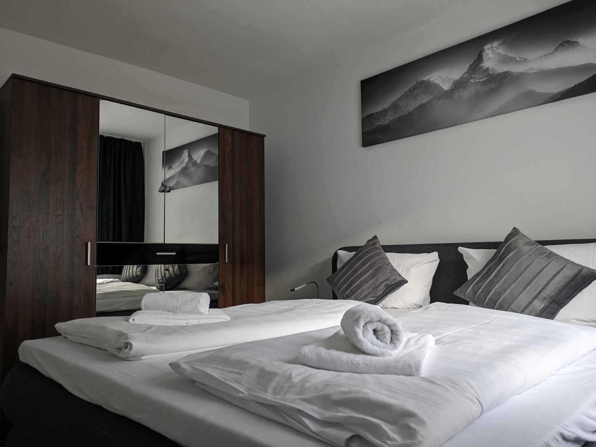 Hotel Ari Kaiserslautern Bagian luar foto