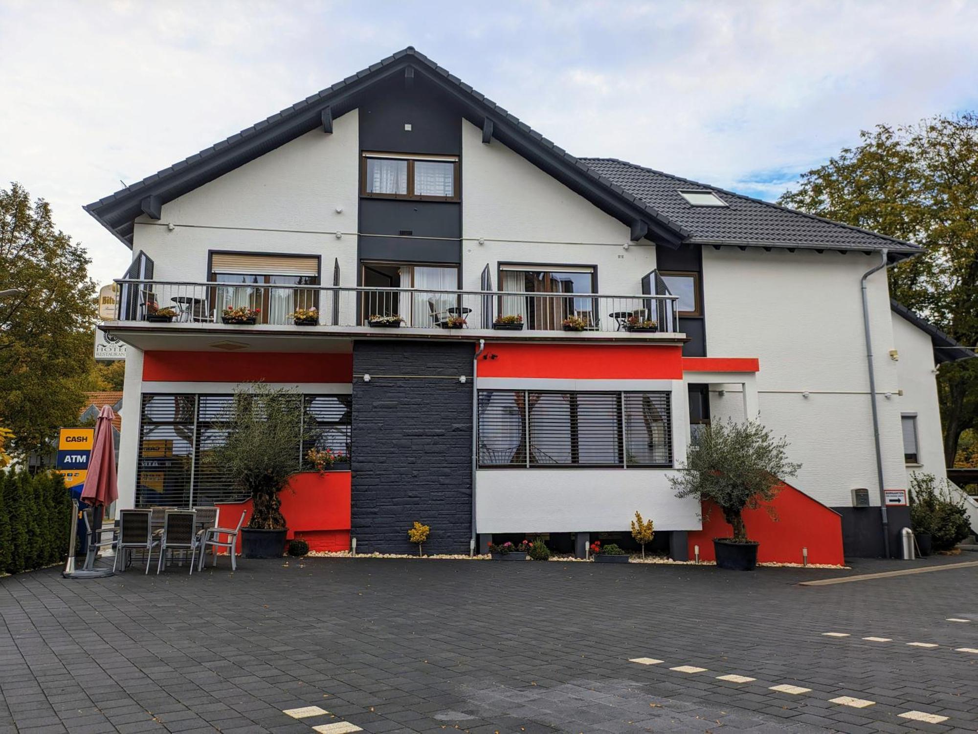 Hotel Ari Kaiserslautern Bagian luar foto