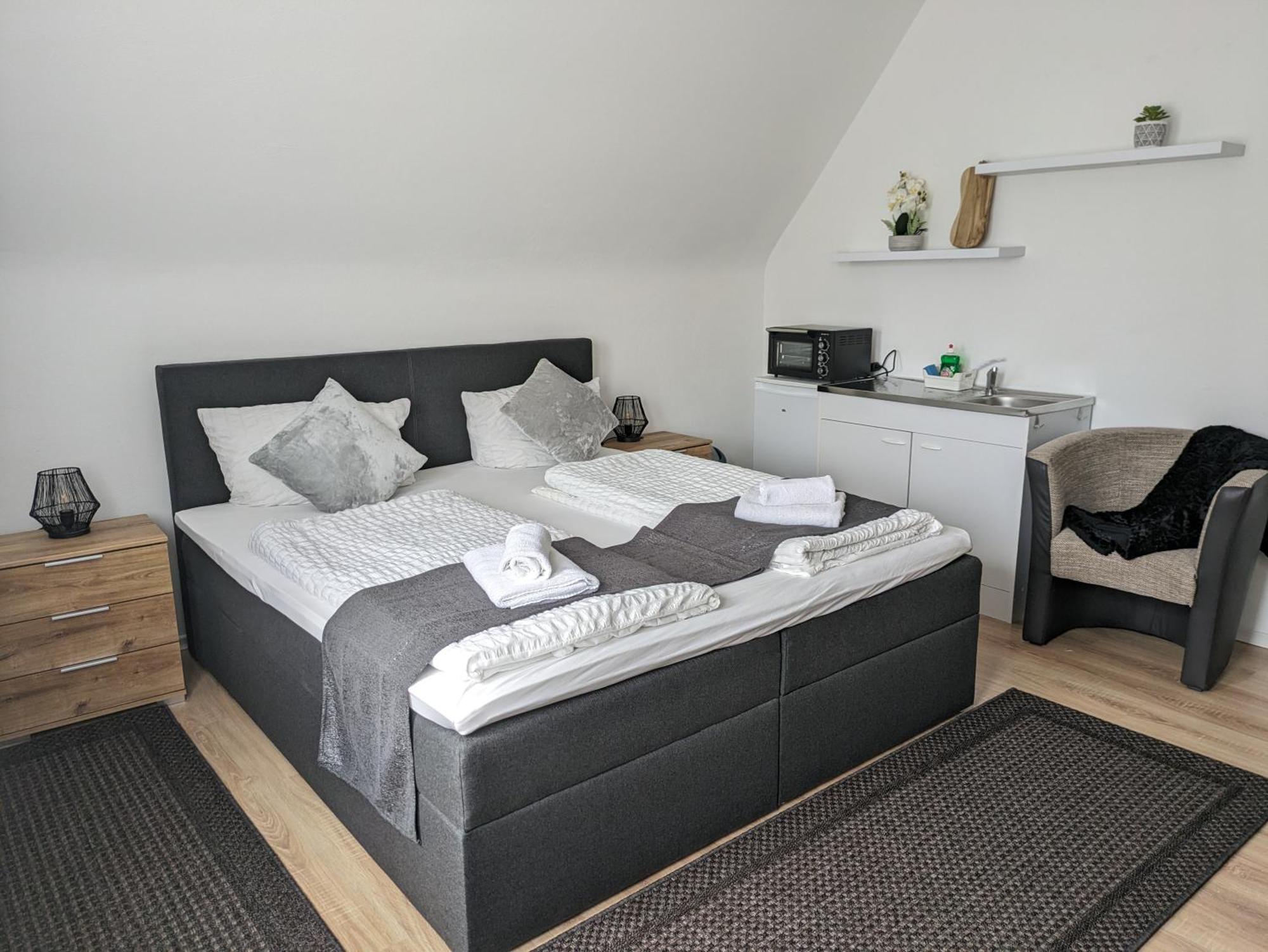 Hotel Ari Kaiserslautern Bagian luar foto