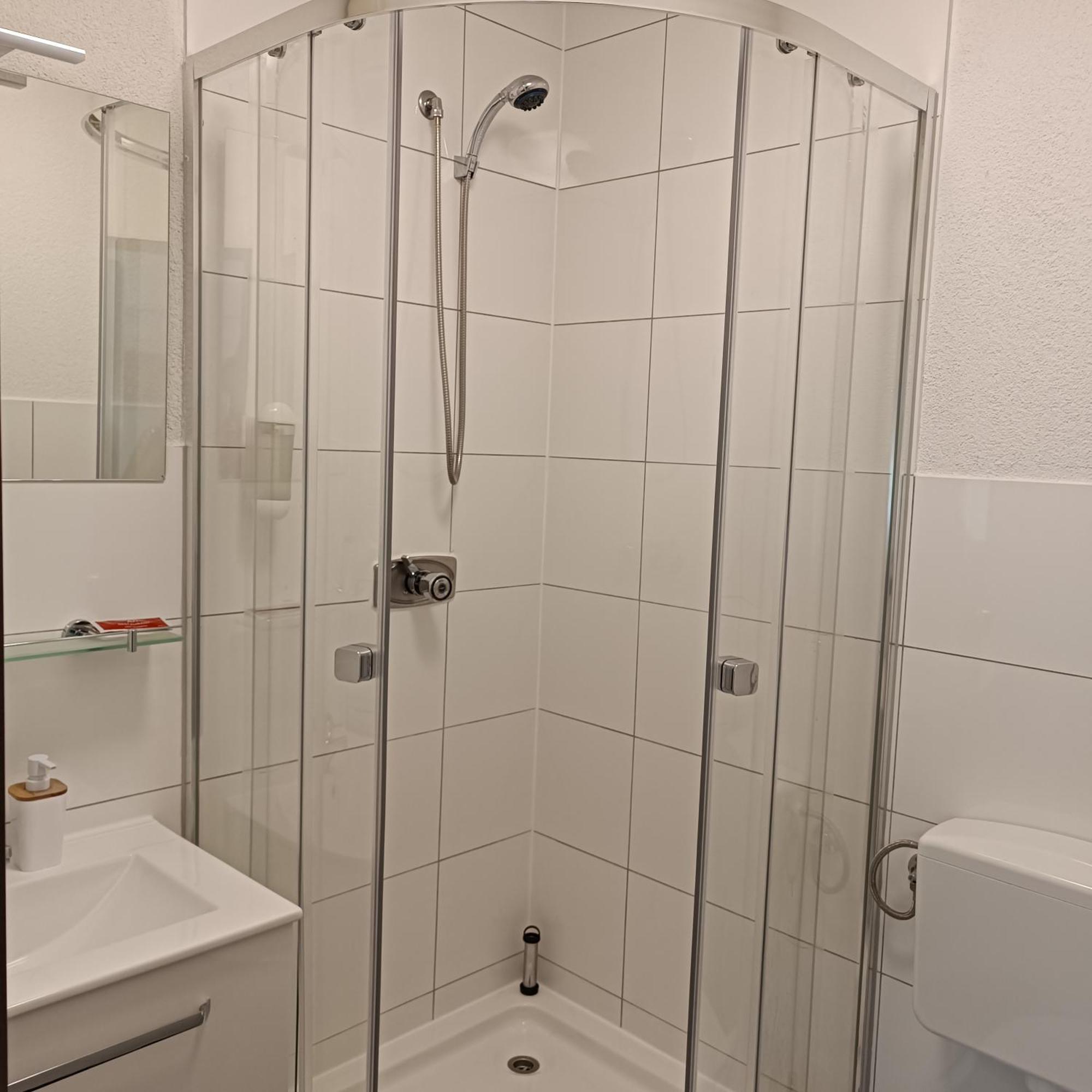 Hotel Ari Kaiserslautern Bagian luar foto