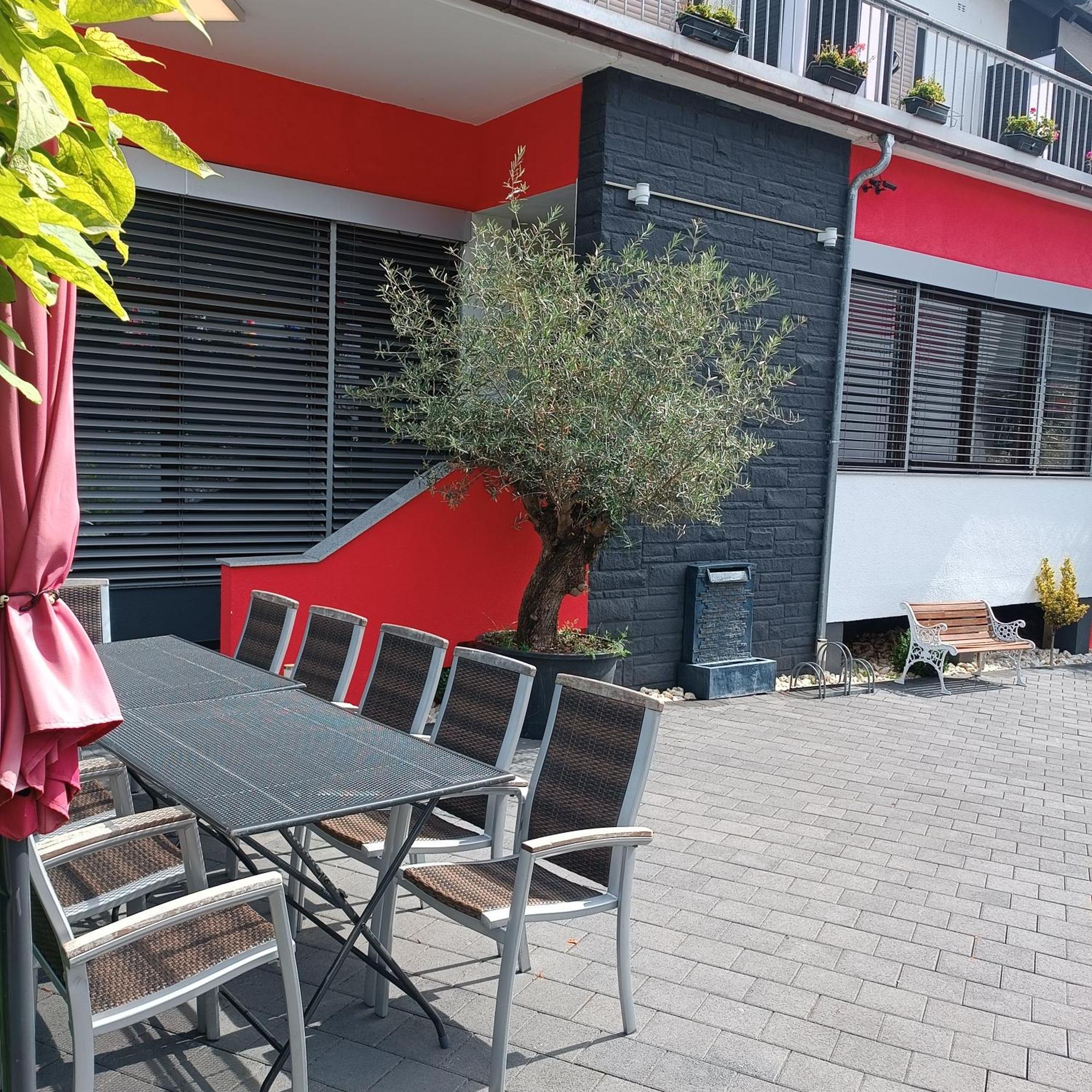 Hotel Ari Kaiserslautern Bagian luar foto