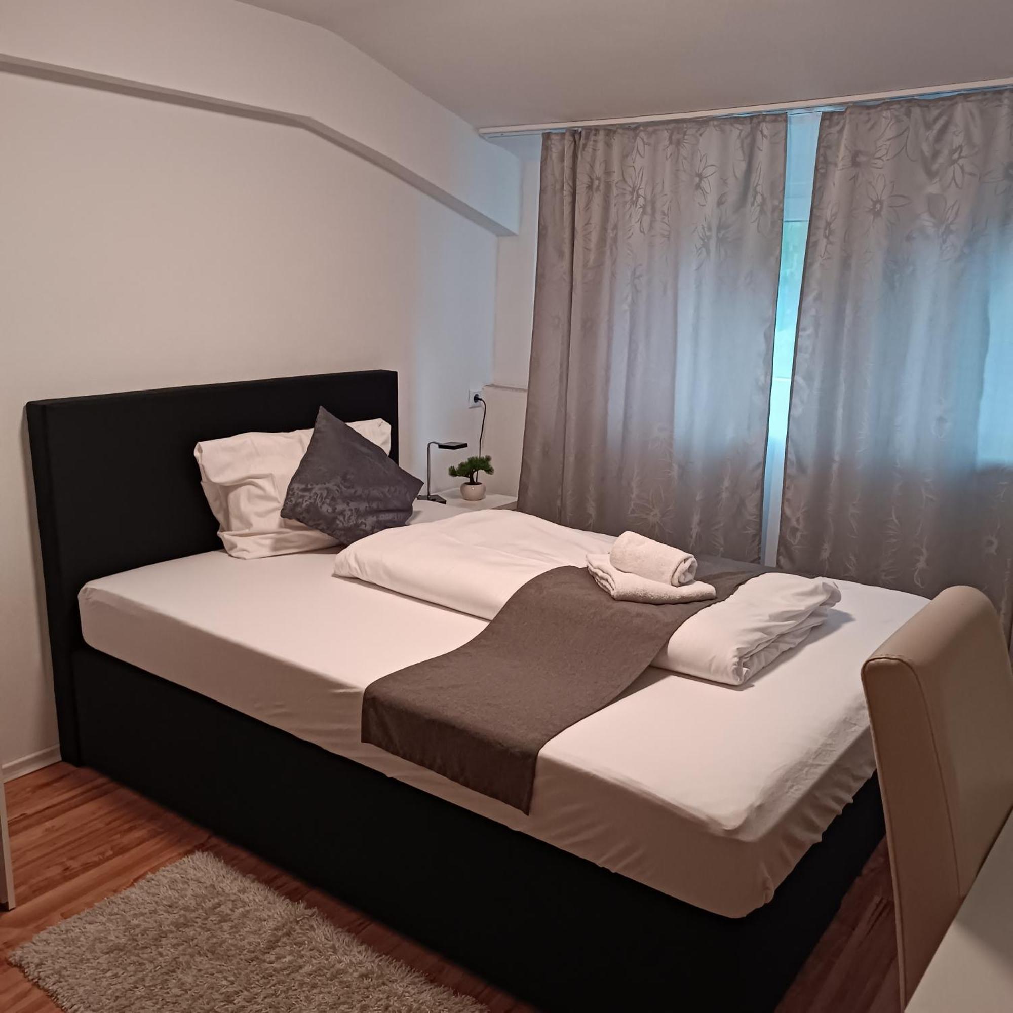 Hotel Ari Kaiserslautern Bagian luar foto