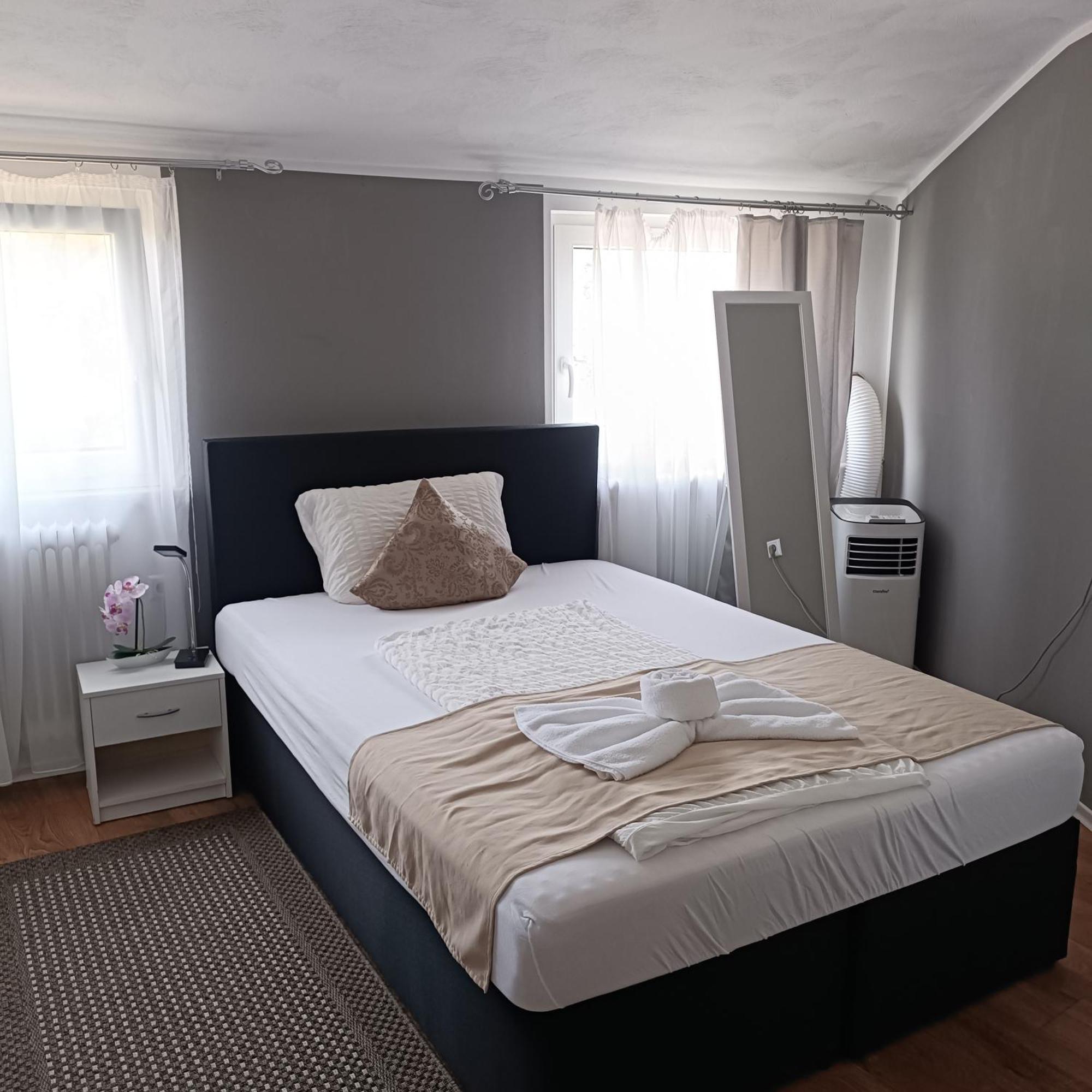 Hotel Ari Kaiserslautern Bagian luar foto