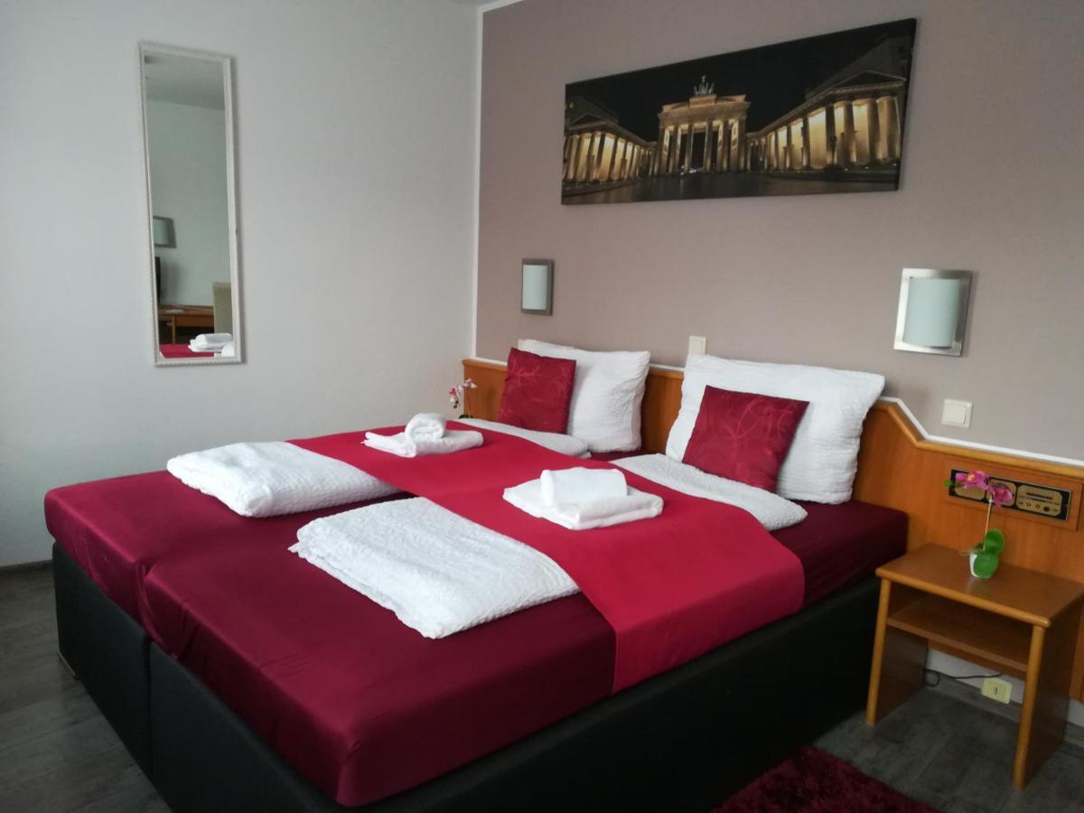 Hotel Ari Kaiserslautern Bagian luar foto